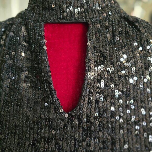 Black Sequin Keyhole Blouse - Picture 3 of 4